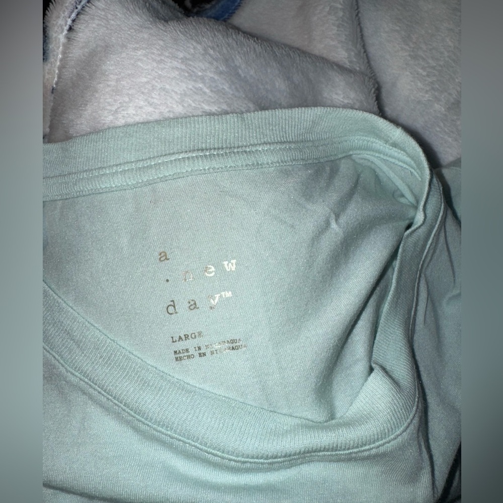 Women’s soft tshirt - Picture 4 of 5